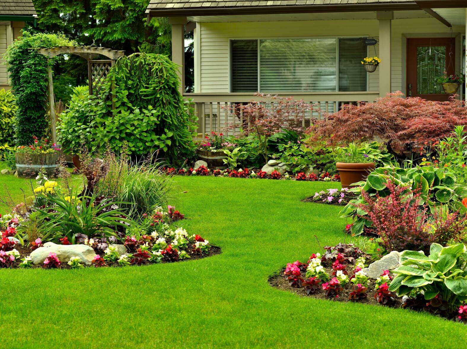 How do I hire an ideal landscaping company?